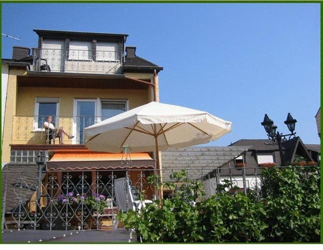 Gaestehaus Kiesgen-Mendgen Bernkastel-Kues Dış mekan fotoğraf