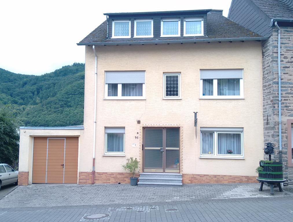 Gaestehaus Kiesgen-Mendgen Bernkastel-Kues Dış mekan fotoğraf